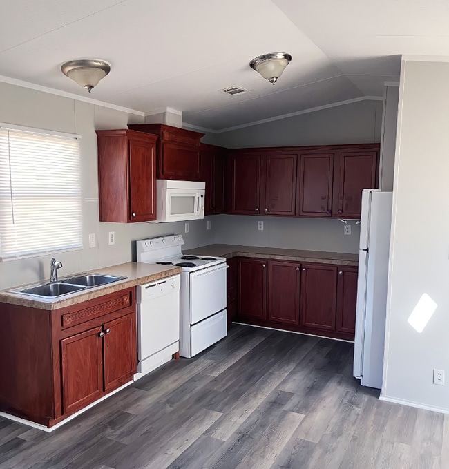 Building Photo - 110 N Michigan St