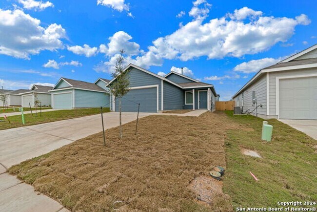 Foto del edificio - 731 Grey Dove Trl