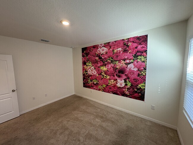 Building Photo - 743 Chinoy Rd