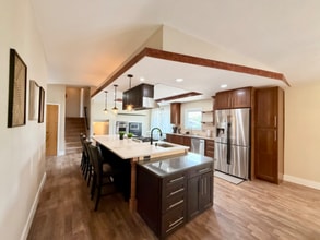 Building Photo - 301 W Mangrum Dr