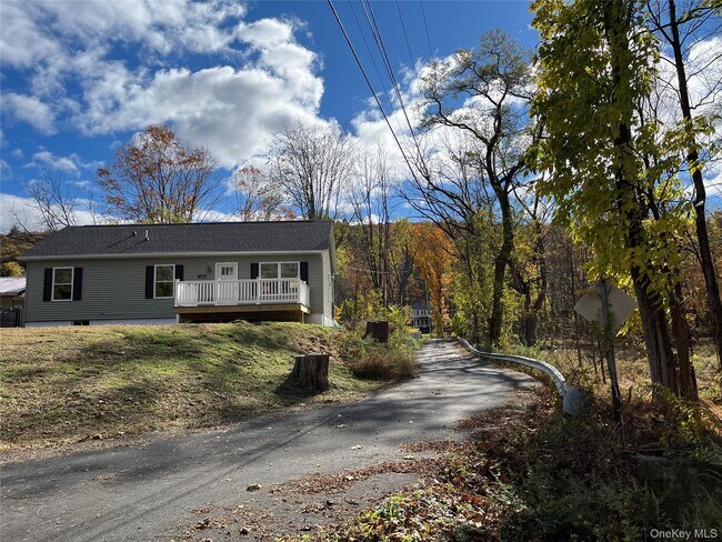 Foto del edificio - 148 Port Ben Rd