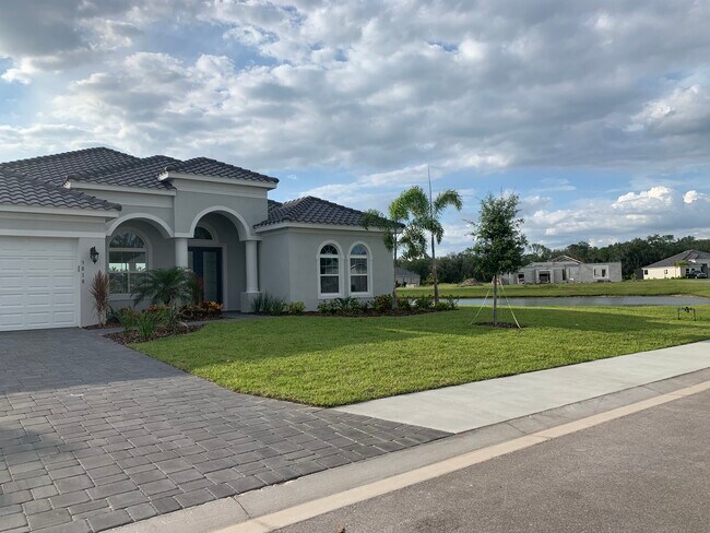 Foto del edificio - 3818 158th Avenue Cir E