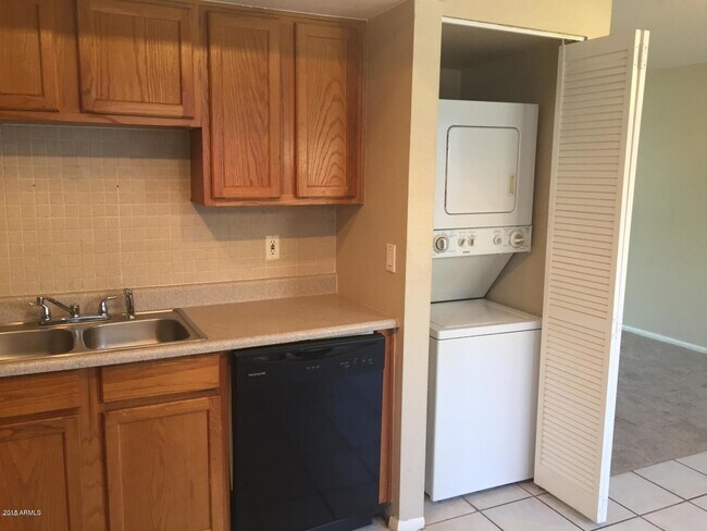 Foto del edificio - 2847 N 46th Ave