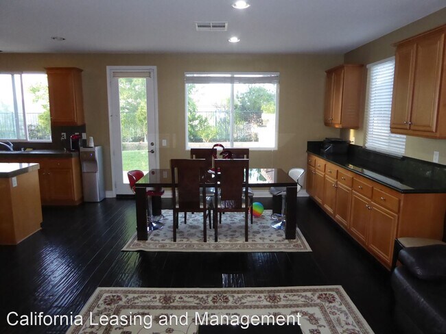 Foto del edificio - 4 br, 2.5 bath House - 17889 Wren Drive