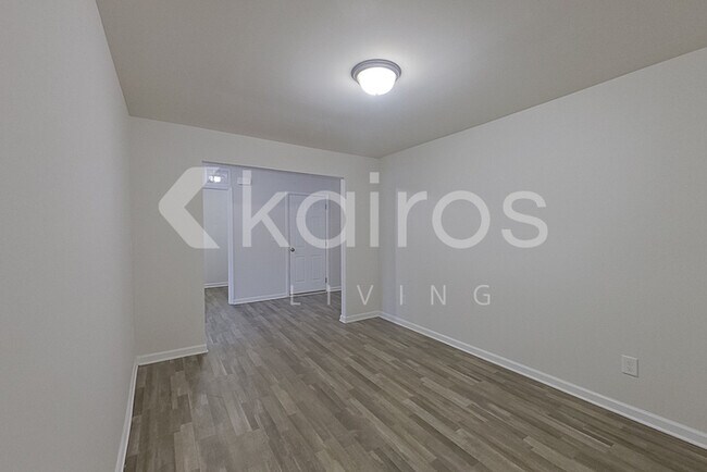 Foto del edificio - 1190 Amberlight Circle