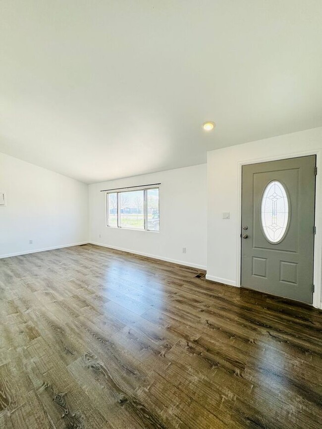 Foto del edificio - Updated 2bd/1ba Home on a Large Lot