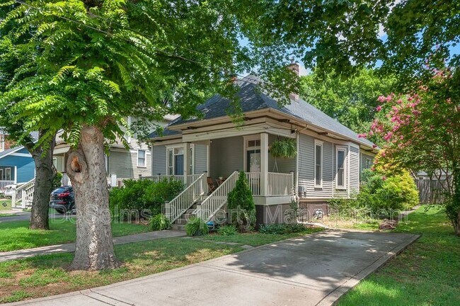 Building Photo - 1035 Sharpe Ave