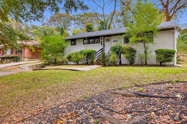 Photo - Unfurnished Great Home For Families and Pr...