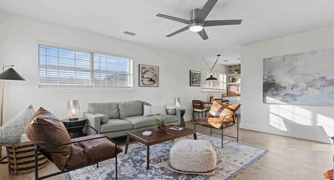 Building Photo - 209 Angelfish Ave.