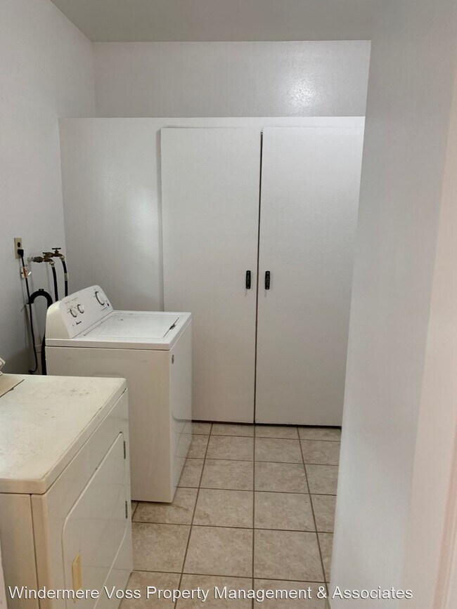 Foto del edificio - 3 br, 1 bath House - 4341 NE Hassalo Street