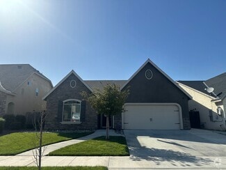 Building Photo - 2309 N Hall Ct