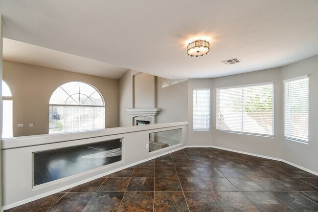 Foto del edificio - 3796 E Leah Ln