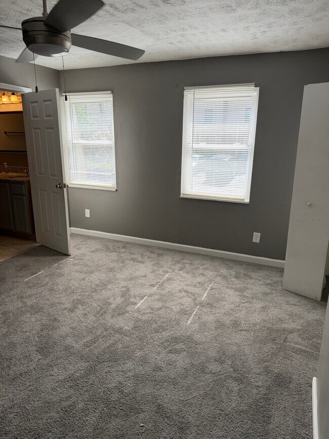 Foto del edificio - 6432 Woodstone Way