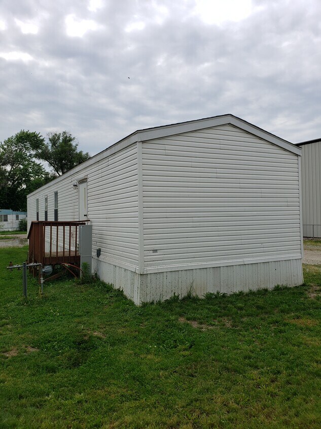 Building Photo - 3100 N 35th St