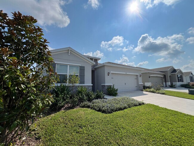 Building Photo - Charming 4-bedroom, 2-bathroom pet friendl...