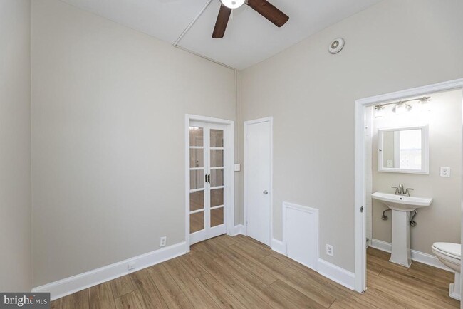 Foto del edificio - 2509 Cliffbourne Pl NW