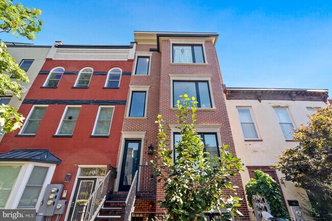 Building Photo - 2113 12th St NW