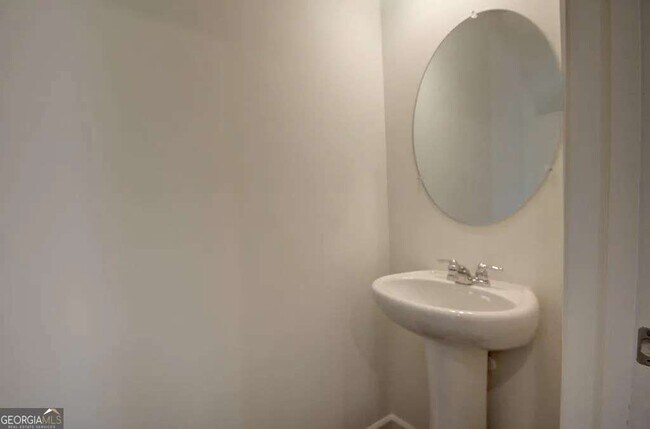 Building Photo - 3180 Delancy St