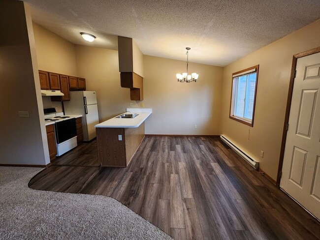 Building Photo - 4001 Yucca Dr