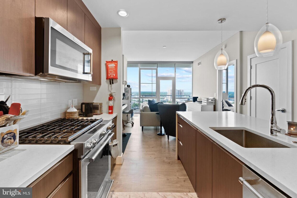 930 Rose Ave Unit 1907, North Bethesda, MD 20852 Room for Rent in