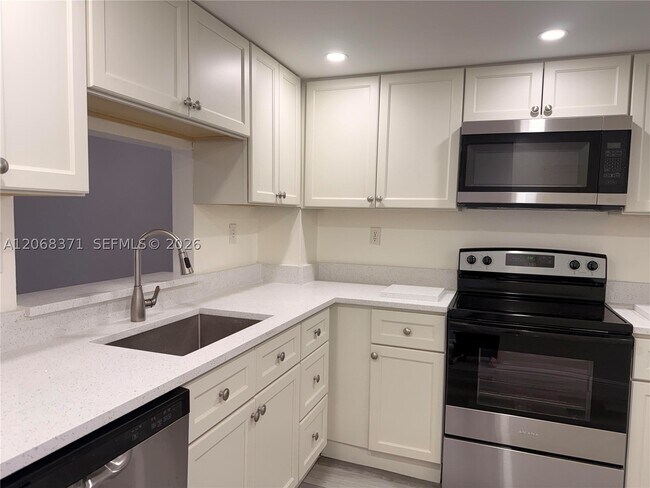 Foto del edificio - 1200 NW 87th Ave