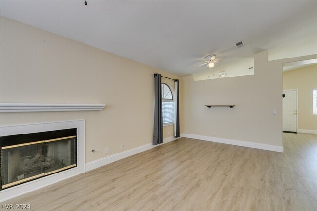 Building Photo - 2325 Ramsgate Dr