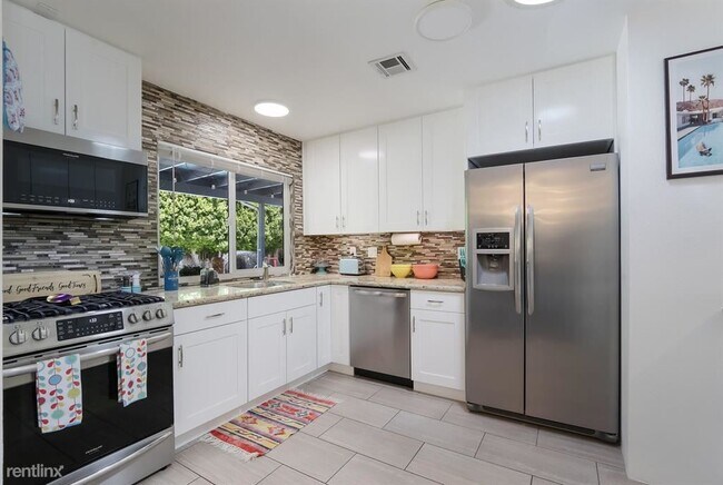 Foto del edificio - 3 br, 1.5 bath House - 1962 E Baristo Rd