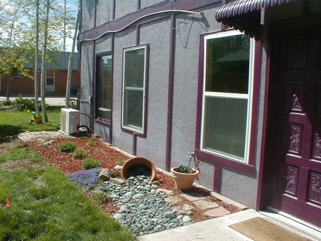 Private Entry Landscaped - 123 E Drake Rd