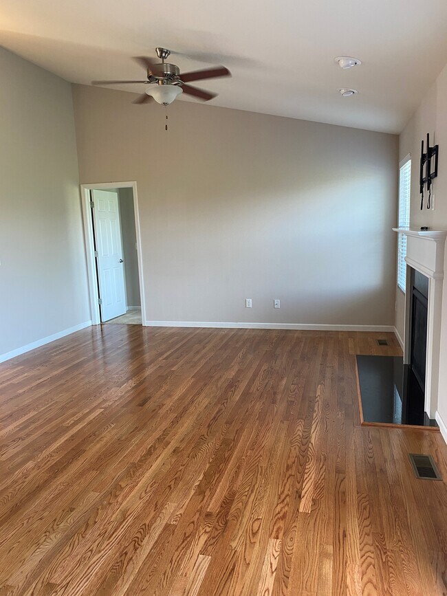 Building Photo - 2657 Cedar Grove Dr