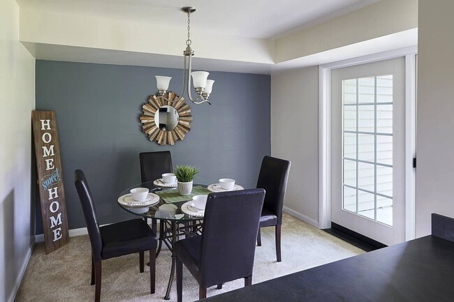 Dining Area - Millers Crossing