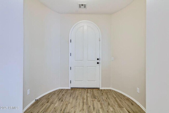Foto del edificio - 28934 N 124th Ave