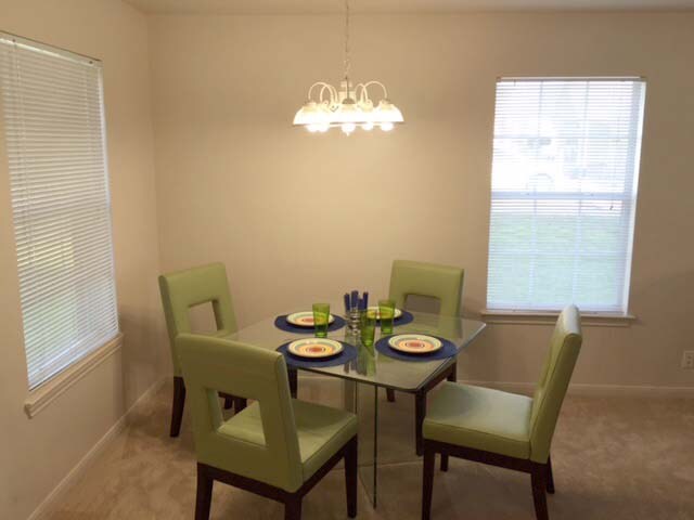 Foto del edificio - Lackland Family Homes