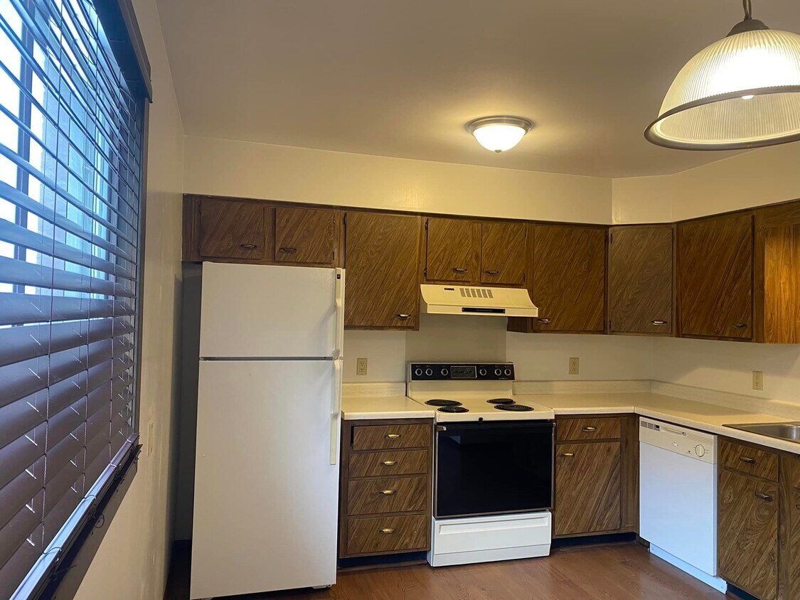 2220 Pasadena Dr Unit apt4, Dubuque, IA 52001 Apartments in Dubuque