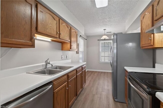 Building Photo - 901 Gas Light Ln