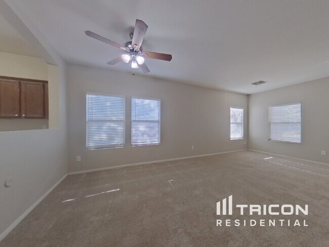Foto del edificio - 9725 W Florence Ave
