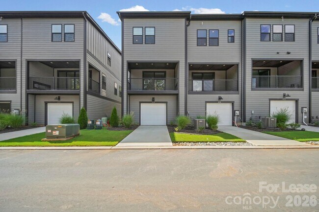 Building Photo - 424 Old Town Vlg Rd