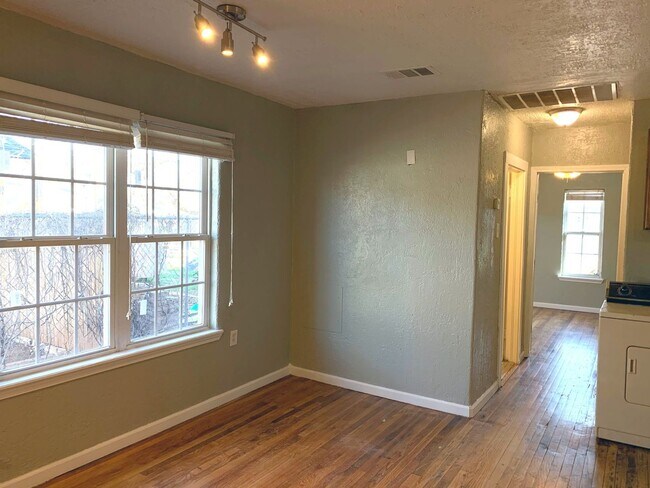 Foto del edificio - Pre-Leasing - Cozy 1-Bedroom Home Near Texas Tech!