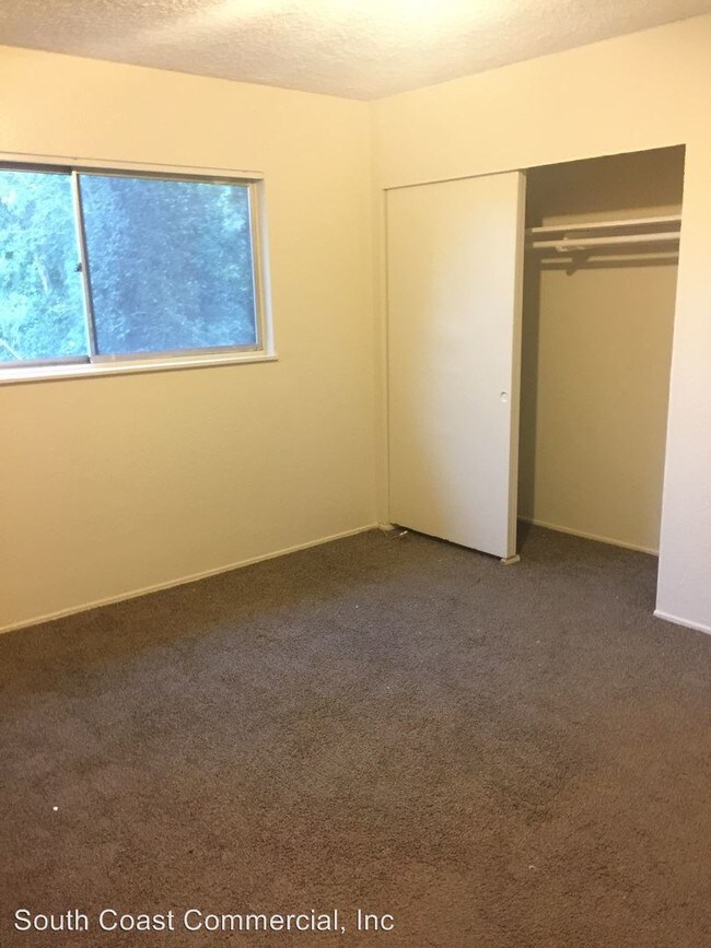 Building Photo - 243 San Jacinto Dr