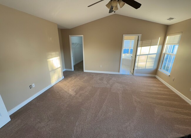 Building Photo - Single Family Home