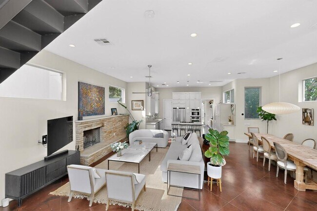 Foto del edificio - 807 W Gibson St