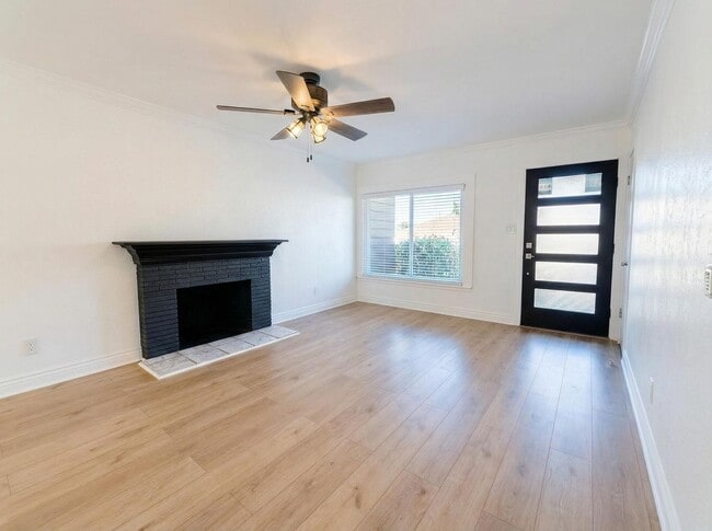 Foto del edificio - Charming 3-Bedroom Home in Hayward Hills