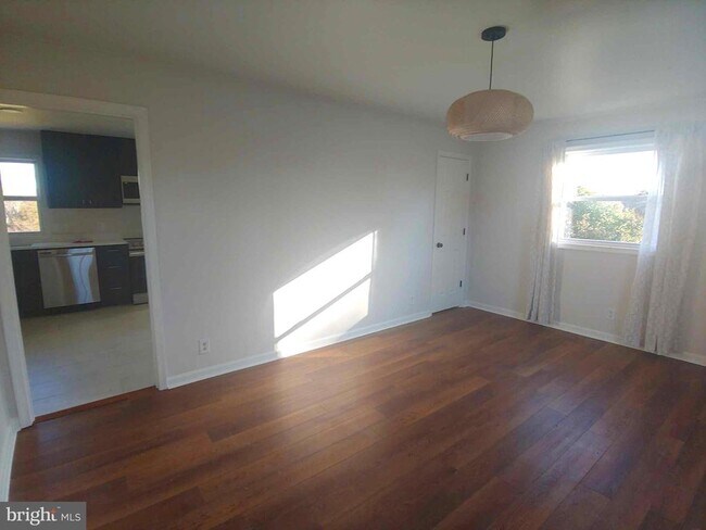 Building Photo - 707 Kennel Rd