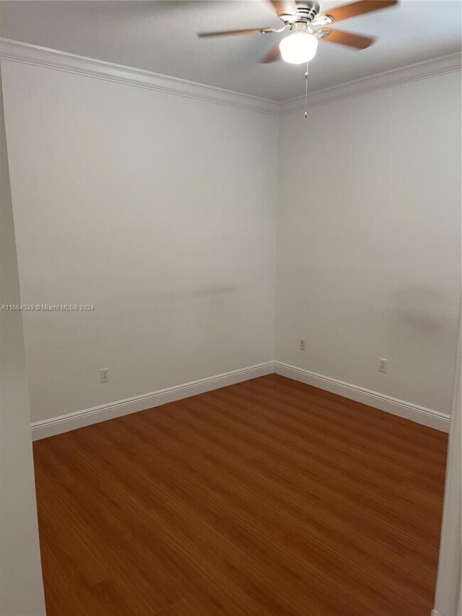 Foto del edificio - 425 NW 135th St