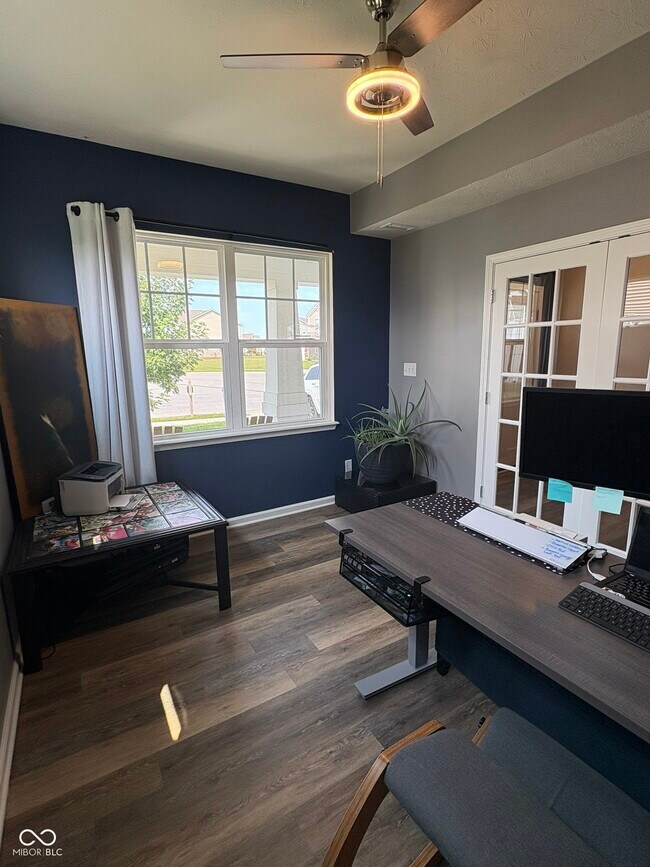 Foto del edificio - 6859 Manning Ct