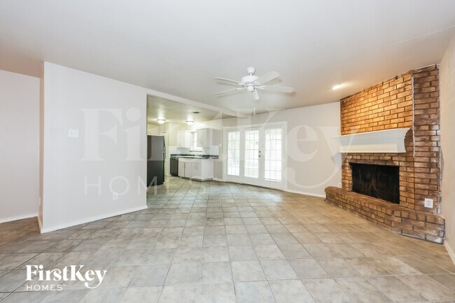 Foto del edificio - 5321 Saddleback Rd