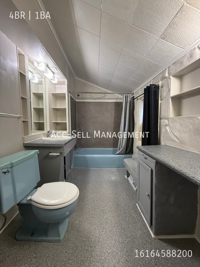 Building Photo - 106 Haifley Pl SE