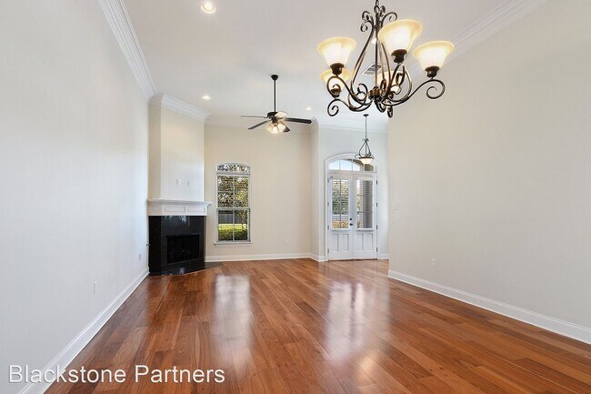 Foto del edificio - 3 br, 2 bath House - 14725 Villa Court Dr