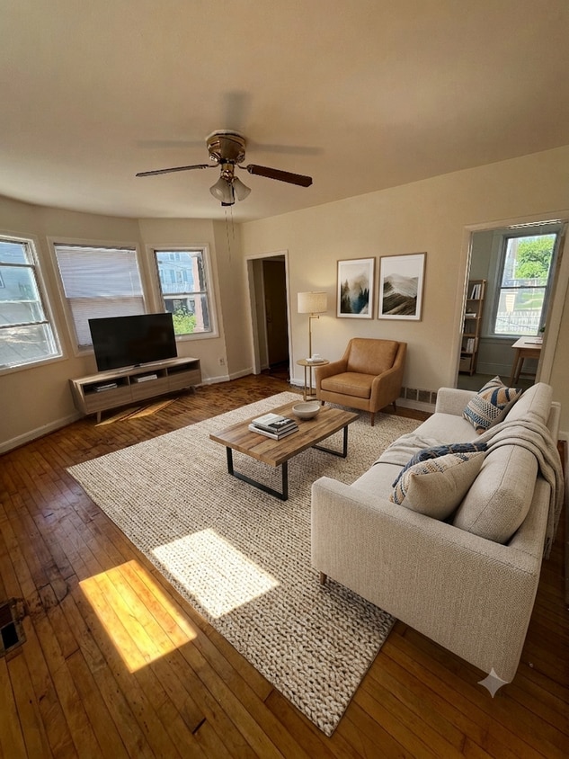 Building Photo - ? Steps from Brady St! Bright 2BR with FREE Laundry & Pet-Friendly Living