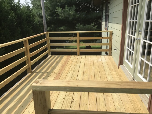 Building Photo - 558 Pin Hook Rd