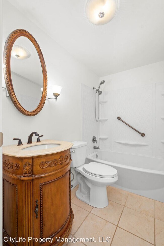 Building Photo - 4 br, 2.5 bath House - 198 Colonial Villag...